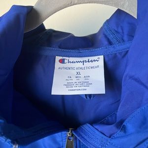 CHAMPION nylon rain jacket pullover, brand new size XL